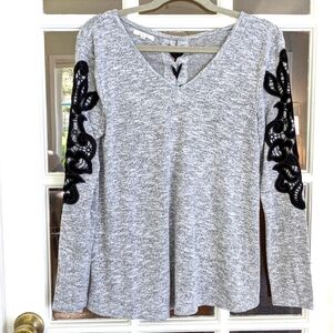 Women's XS Maurices Long Sleeve Sweater Soft Lace Velvet Detail Tie On Back